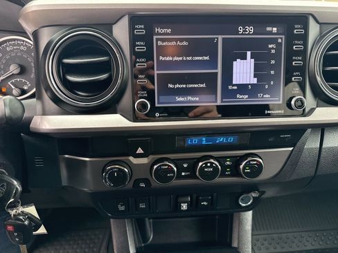 Used 2021 Toyota Tacoma SR5 w/ Technology Package image 18