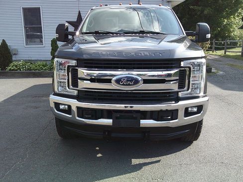 Used 2017 Ford F250 XLT w/ XLT Value Package AWD/4WD image 9