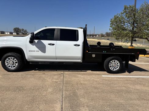 Used 2023 Chevrolet Silverado 2500 W/T w/ WT Convenience Package AWD/4WD image 3