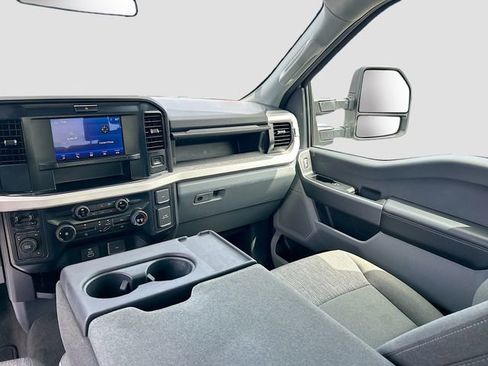 Certified 2025 Ford F250 XLT AWD/4WD image 29