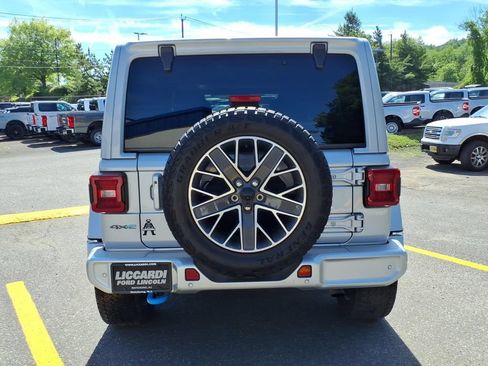 Used 2024 Jeep Wrangler High Altitude AWD/4WD image 5