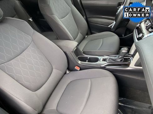 Certified 2025 Toyota Corolla Cross LE image 16