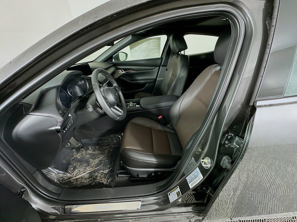 New 2026 MAZDA MAZDA3 Hatchback w/Premium Plus Pkg AWD/4WD image 28