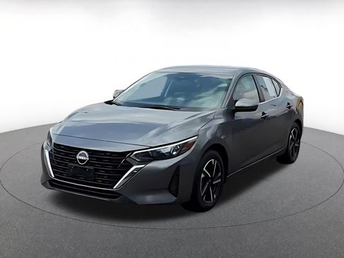 Used 2025 Nissan Sentra SV FWD image 4