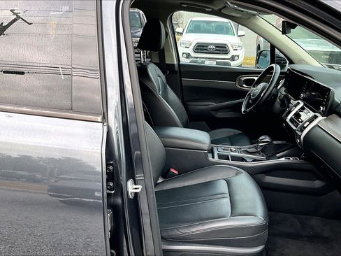 Used 2023 Kia Sorento X-Line EX image 7
