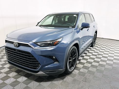 Used 2024 Toyota Grand Highlander Platinum image 7