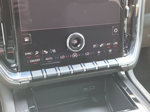 New 2026 GMC Yukon XL Elevation w/ Elevation Premium Package AWD/4WD image 38