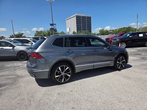 Used 2022 Volkswagen Tiguan SEL R-Line AWD/4WD image 13