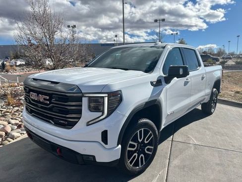 Used 2023 GMC Sierra 1500 AT4 w/ Technology Package image 3