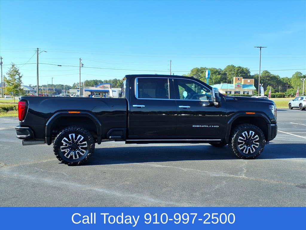 Used 2024 GMC Sierra 2500 Denali Ultimate AWD/4WD image 7
