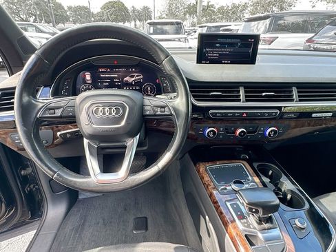 Used 2018 Audi Q7 3.0T Premium Plus w/ Premium Plus Package image 12