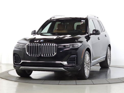 Used 2021 BMW X7 xDrive40i w/ Executive Package AWD/4WD image 3