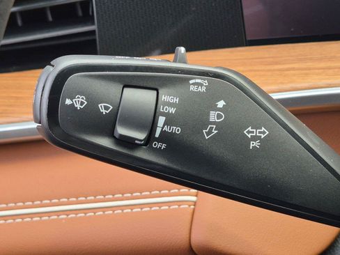 New 2026 Volkswagen Tiguan SEL R-Line AWD/4WD image 27
