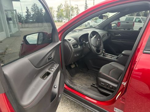 Used 2023 Chevrolet Equinox RS w/ RS Leather Package AWD/4WD image 5
