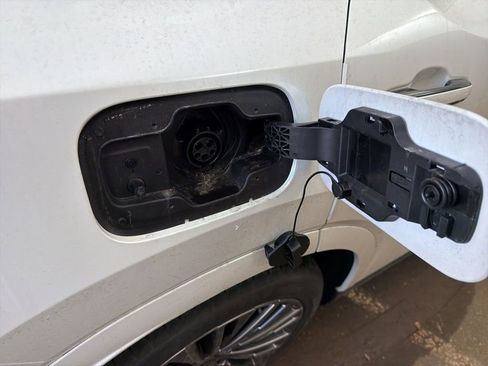 New 2026 Lexus RX 450h AWD image 22