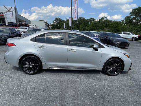 Used 2024 Toyota Corolla SE FWD image 2