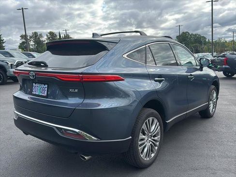 Certified 2024 Toyota Venza XLE AWD/4WD image 3