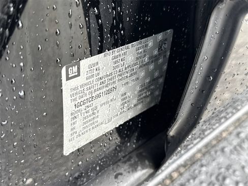 Used 2016 Chevrolet Colorado LT w/ Midnight Edition image 27