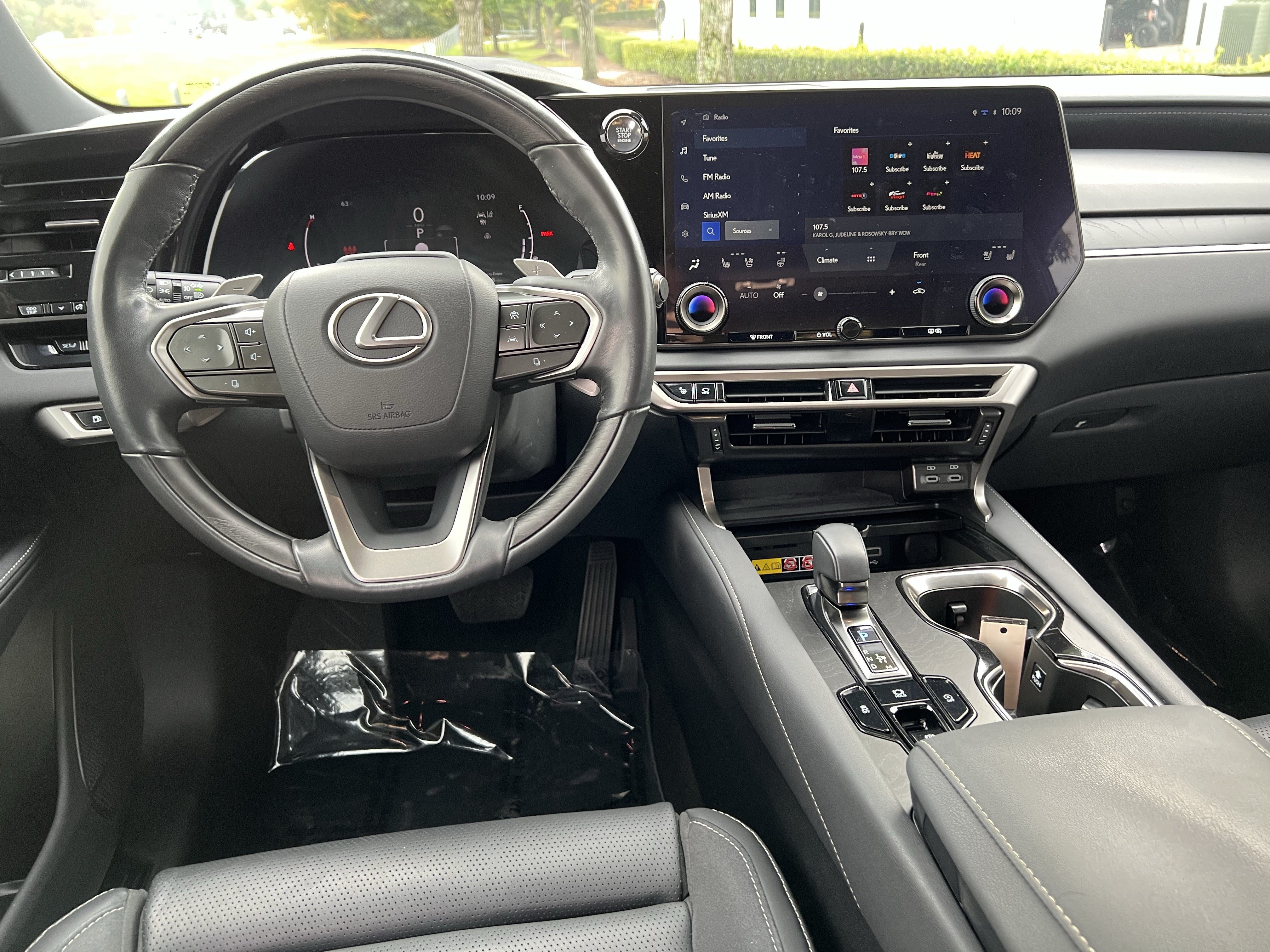 Used 2023 Lexus RX 350 FWD w/ Accessory Package image 30