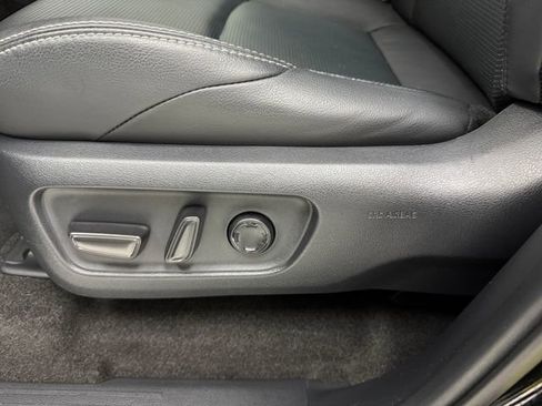 Used 2025 Toyota 4Runner Limited RWD image 28
