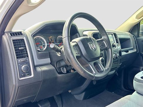 Used 2019 RAM 1500 Tradesman w/ Chrome Plus Package RWD image 9