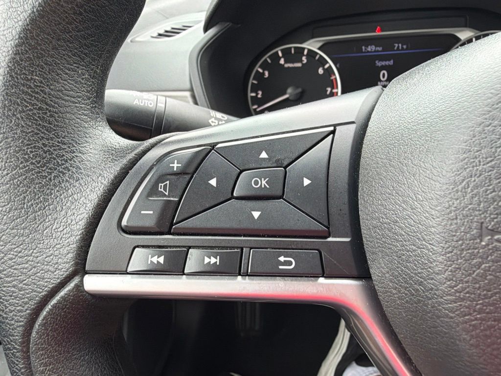 Used 2025 Nissan Altima 2.5 SV FWD image 23
