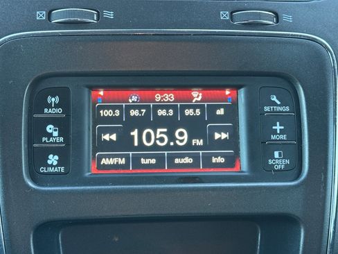 Used 2019 Dodge Journey SE image 17