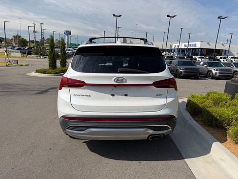 Certified 2022 Hyundai Santa Fe Limited FWD image 10