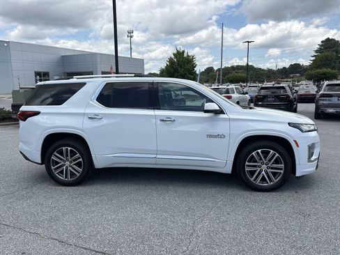 Used 2022 Chevrolet Traverse High Country FWD image 5