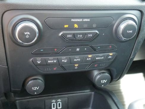 Used 2023 Ford Ranger Lariat w/ Tremor Off-Road Package AWD/4WD image 22
