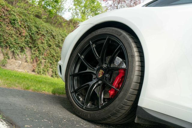Used 2018 Porsche 911 Carrera 4S AWD/4WD image 30