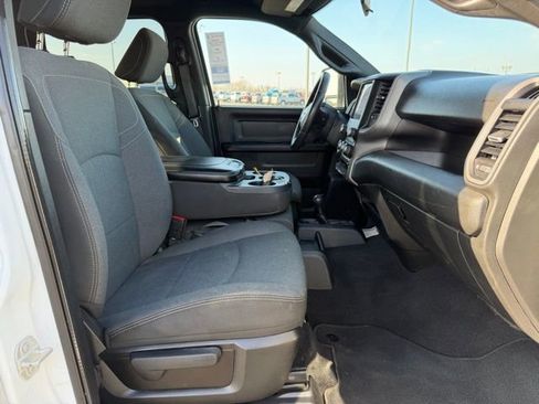 Used 2024 RAM 2500 Tradesman w/ Chrome Appearance Group image 9