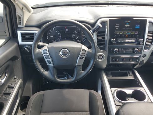 Used 2021 Nissan Titan SV w/ SV Convenience Package image 19