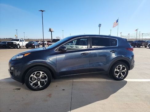 Used 2021 Kia Sportage LX image 5