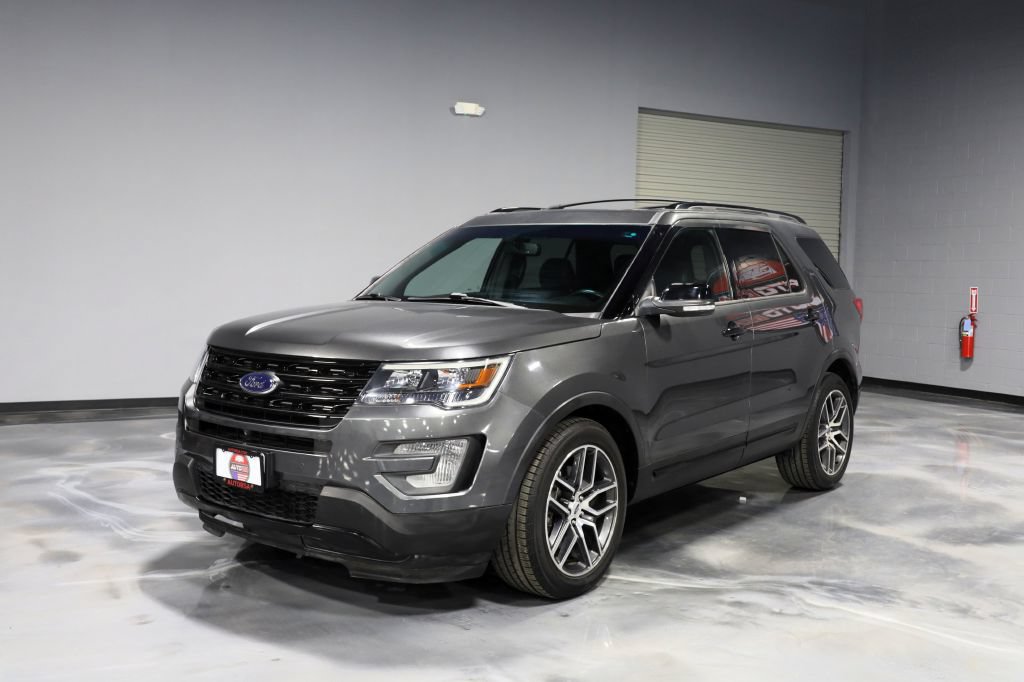 Used 2016 Ford Explorer Sport w/ Equipment Group 401A AWD/4WD image 3