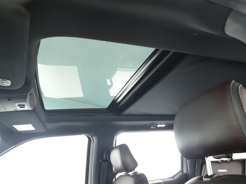 Used 2017 Ford F150 Platinum w/ Equipment Group 701A Luxury image 29