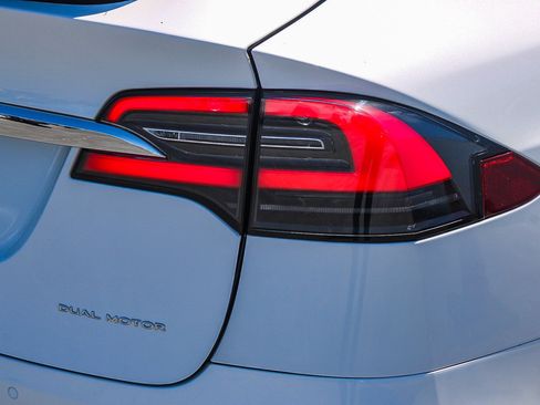 Used 2021 Tesla Model X Long Range AWD/4WD image 10