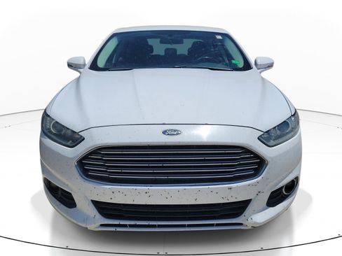Used 2013 Ford Fusion SE FWD image 2