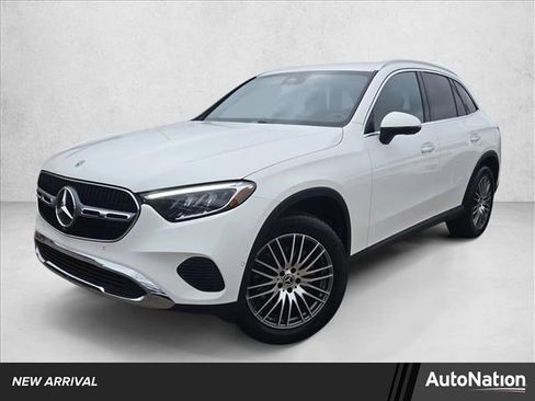Certified 2026 Mercedes-Benz GLC 300 image 1