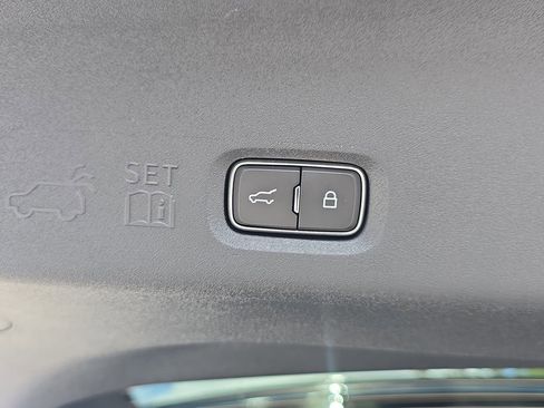 New 2026 Lincoln Navigator Reserve image 13