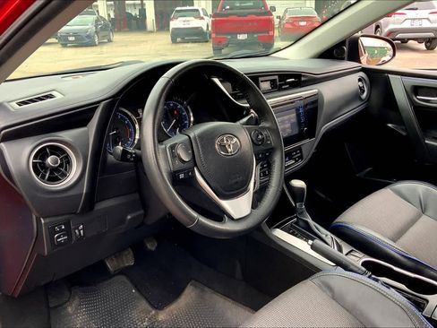 Used 2018 Toyota Corolla SE image 17
