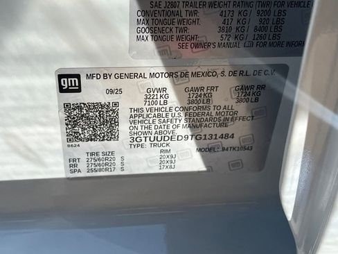 New 2026 GMC Sierra 1500 SLT image 37