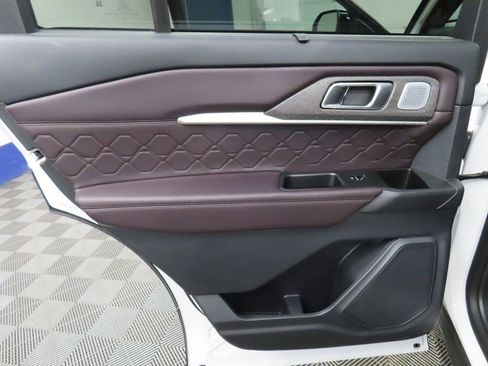 Used 2025 Ford Explorer Platinum w/ Ultimate Package image 66