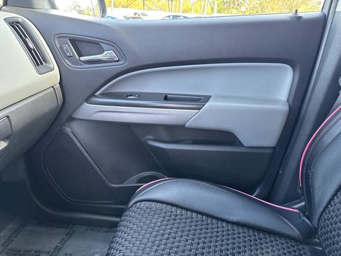 Used 2017 Chevrolet Colorado LT image 21