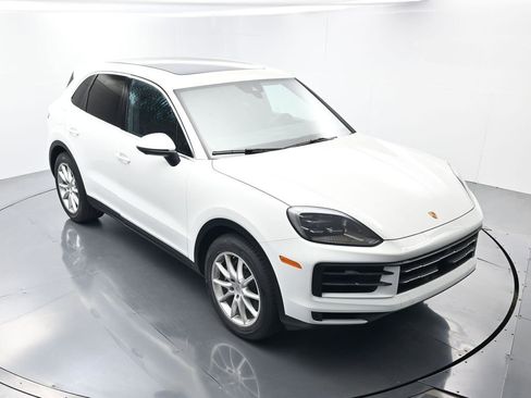 Certified 2024 Porsche Cayenne image 39