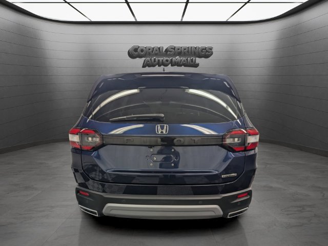 Certified 2024 Honda Pilot Touring image 6