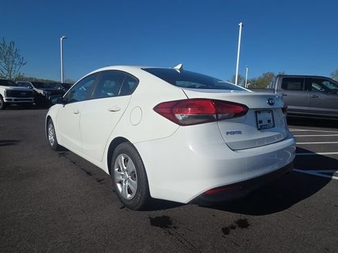 Used 2017 Kia Forte LX FWD image 11