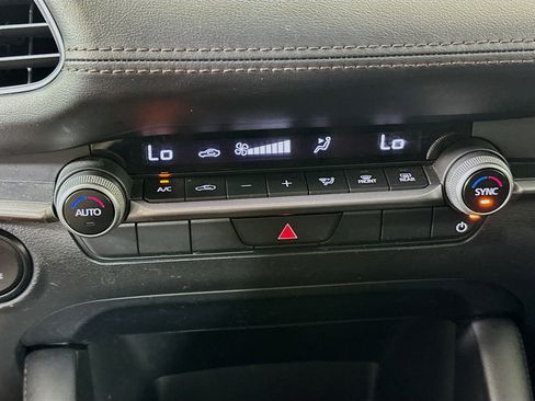 Used 2025 MAZDA MAZDA3 s Sport FWD image 23