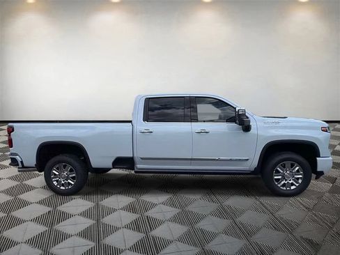 New 2026 Chevrolet Silverado 3500 High Country w/ High Country Premium Package AWD/4WD image 4