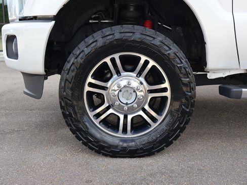 Used 2016 Ford F250 Platinum w/ FX4 Off-Road Package image 14